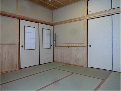 居間・食堂に面した賑やかな南向きのお部屋